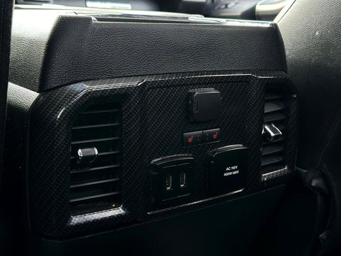 Used 2019 Ford F150 Lariat w/ Equipment Group 502A Luxury image 17