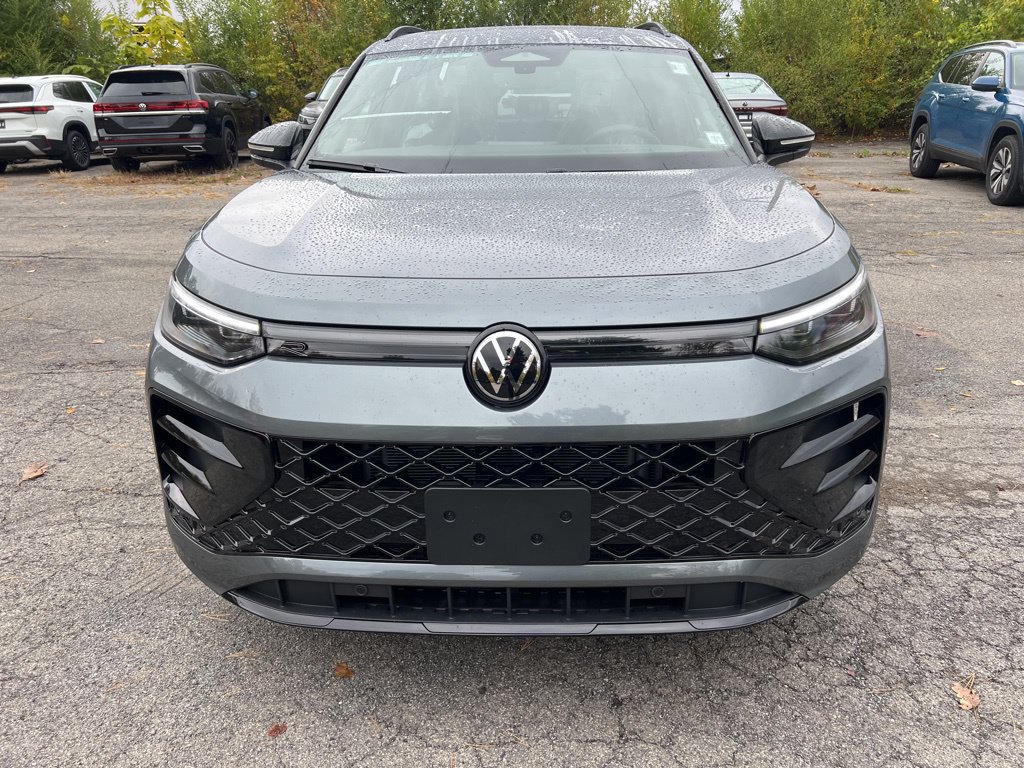 New 2026 Volkswagen Tiguan SE R-Line AWD/4WD image 2