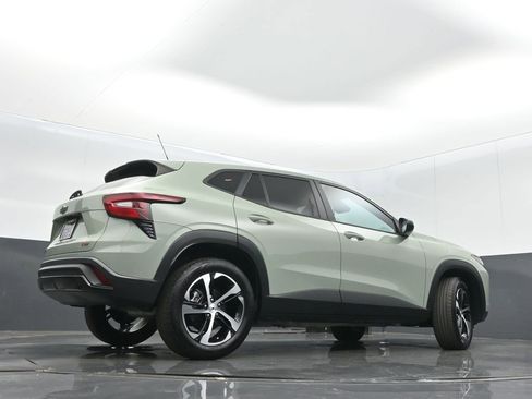 Used 2024 Chevrolet Trax RS w/ Driver Confidence Package image 31