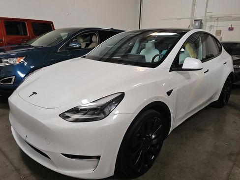 Used 2023 Tesla Model Y Performance image 1