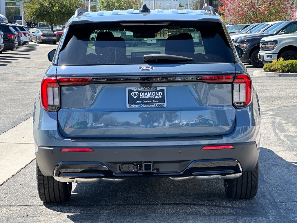 New 2027 Ford Explorer ST-Line w/ Premium Package RWD image 6