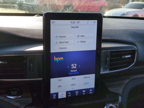 Used 2023 Ford Explorer Limited w/ Limited Technology Package image 23