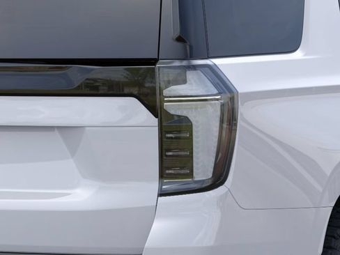 New 2026 Chevrolet Tahoe Z71 w/ Comfort Package AWD/4WD image 11