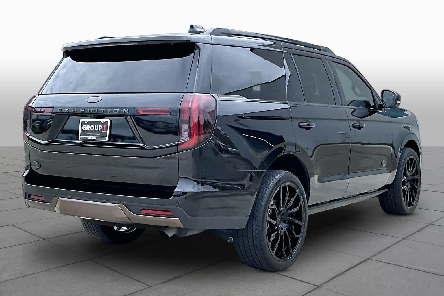 Used 2025 Ford Expedition King Ranch AWD/4WD image 12