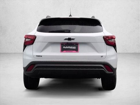 New 2026 Chevrolet Trax LT w/ Driver Confidence Package FWD image 8