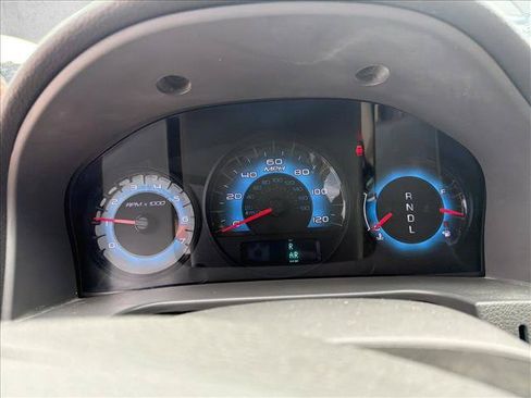 Used 2010 Ford Fusion SE FWD image 11
