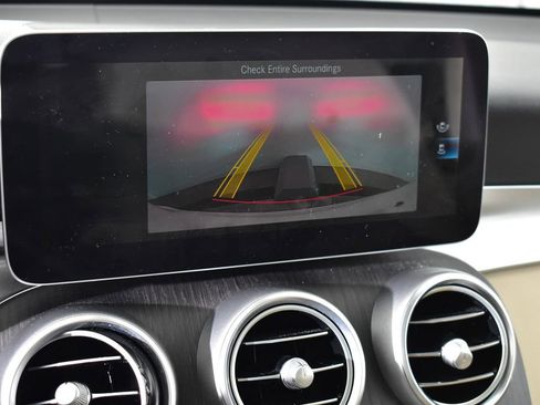 Used 2020 Mercedes-Benz GLC 300 4MATIC image 27