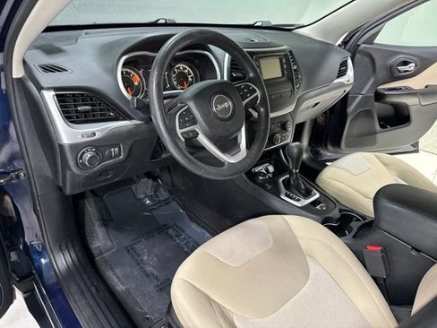 Used 2016 Jeep Cherokee Sport w/ Safety Group AWD/4WD image 11