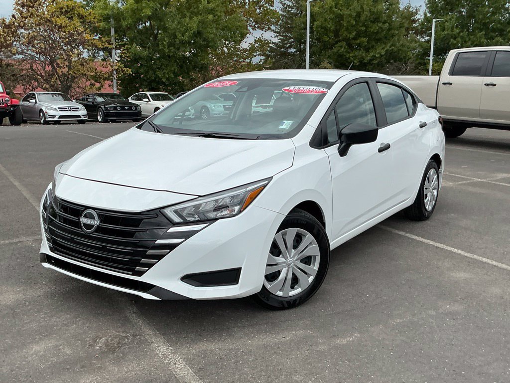 Used 2025 Nissan Versa S w/ Trunk Package FWD image 2
