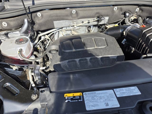 Used 2025 Volkswagen Atlas SE AWD/4WD image 23