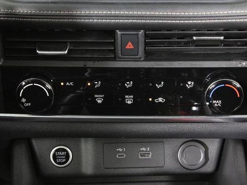 Certified 2021 Nissan Rogue S image 22