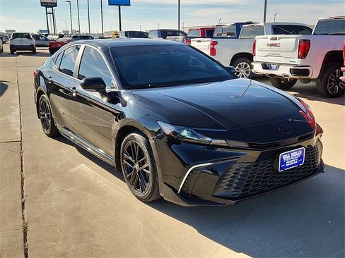 Used 2025 Toyota Camry XSE image 6