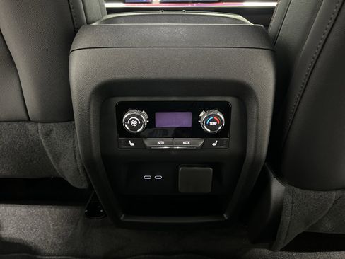 New 2026 Chevrolet Traverse RS image 19