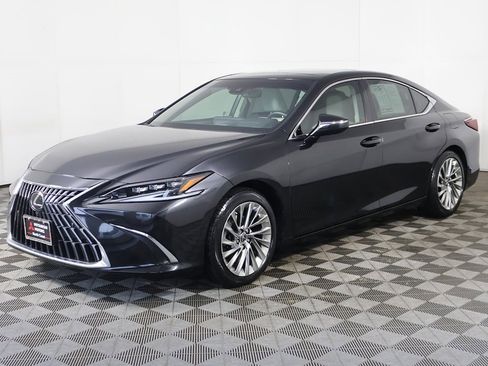 Used 2023 Lexus ES 350 w/ Ultra Luxury Package image 11