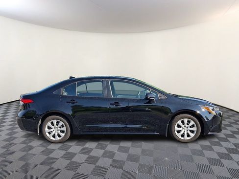 Used 2024 Toyota Corolla LE FWD image 10