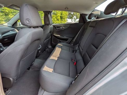 Used 2025 Chevrolet Malibu LT FWD image 15
