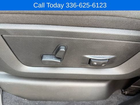 New 2026 RAM 3500 Big Horn AWD/4WD image 17