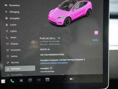 Used 2023 Tesla Model Y Long Range AWD/4WD image 29