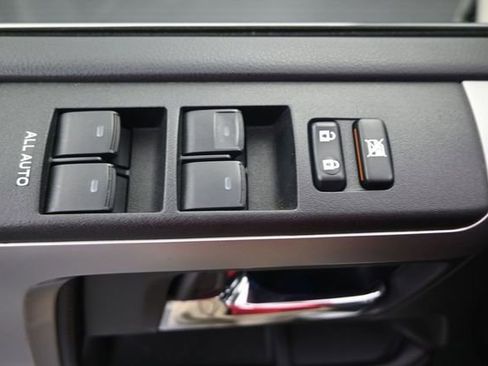 Used 2021 Toyota 4Runner Limited AWD/4WD image 11
