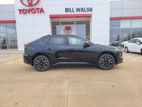 Used 2026 Toyota bZ AWD/4WD image 4