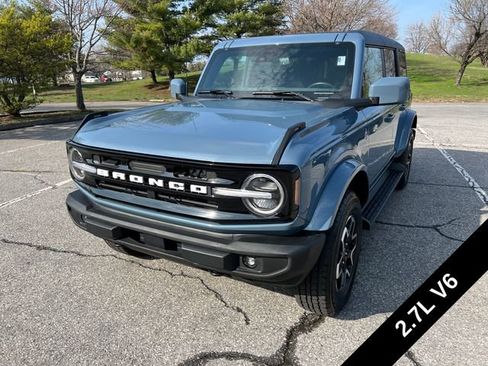 Used 2025 Ford Bronco Outer Banks AWD/4WD image 4