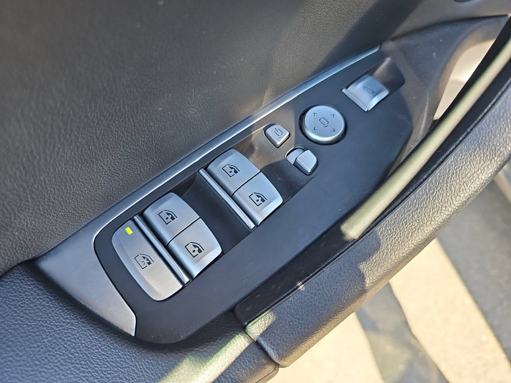 Used 2024 BMW X3 xDrive30i w/ Convenience Package AWD/4WD image 19