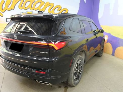 Used 2025 Buick Enclave Sport Touring w/ Power Package AWD/4WD image 8