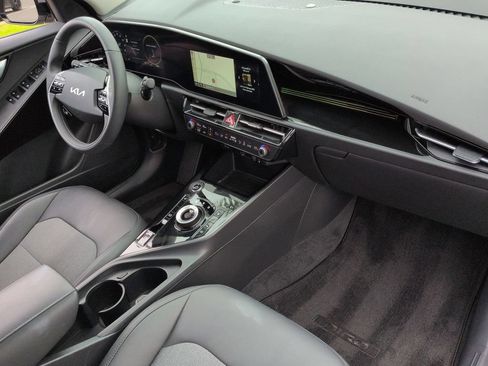 Certified 2023 Kia Niro Wind FWD image 30