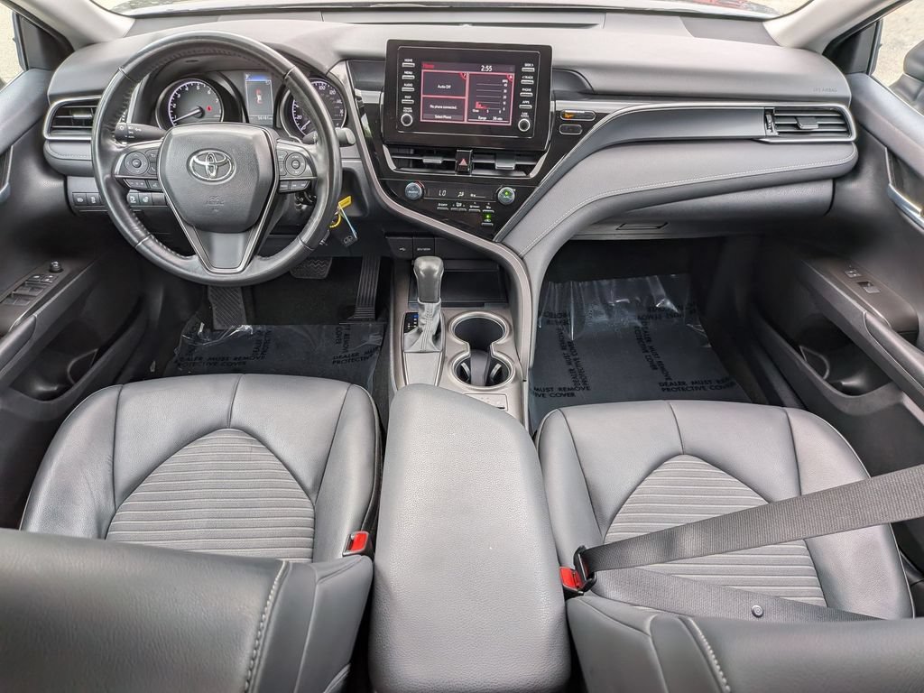 Used 2024 Toyota Camry SE FWD image 4