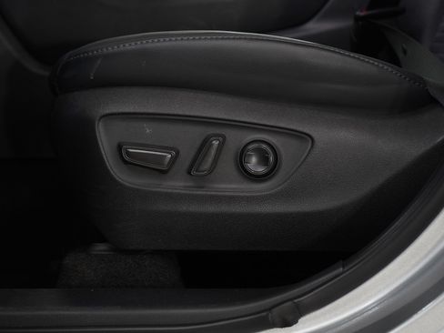 Used 2025 Toyota Highlander XSE image 24