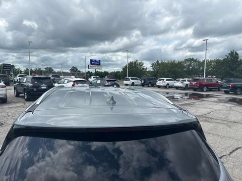 Certified 2023 Buick Enclave Essence w/ Sport Touring Edition FWD image 19