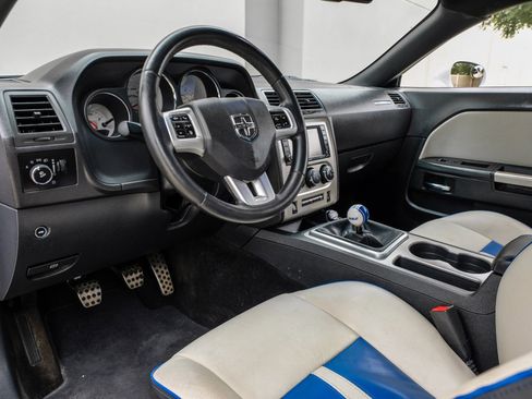 Used 2011 Dodge Challenger SRT8 RWD image 20
