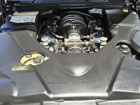 Used 2010 Maserati GranTurismo Coupe RWD image 31