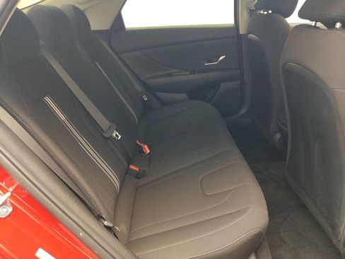 Used 2023 Hyundai Elantra SEL w/ Convenience Package image 19