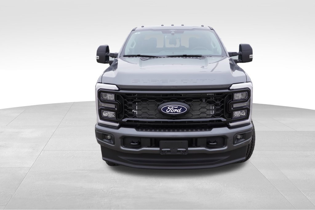 New 2027 Ford F350 Lariat w/ Black Appearance Package AWD/4WD image 8