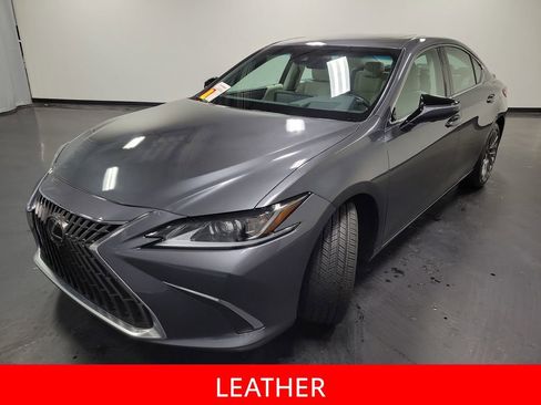 Used 2024 Lexus ES 300h w/ Technology Package FWD image 4
