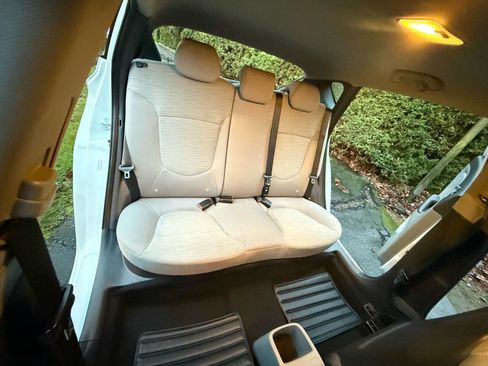 Used 2017 Hyundai Accent SE image 12