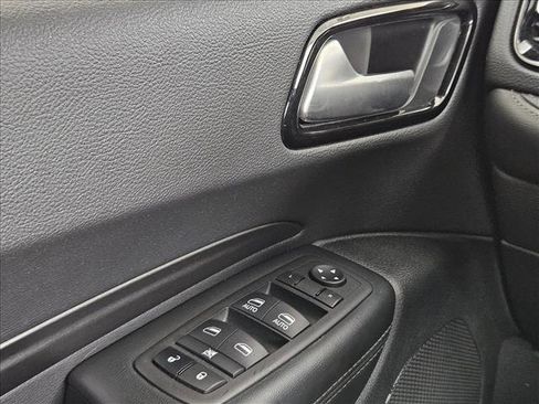 Used 2024 Dodge Durango SXT w/ SXT Blacktop Group RWD image 15