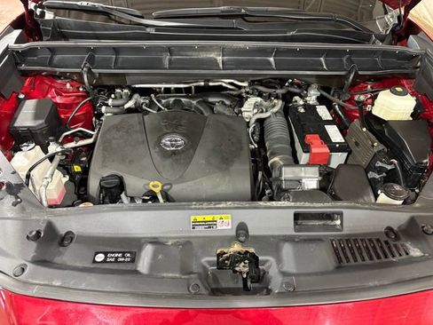 Used 2020 Toyota Highlander Platinum image 9