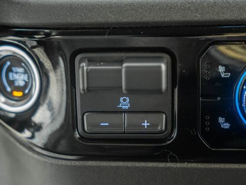 Used 2024 GMC Sierra 1500 SLE w/ Preferred Package image 28