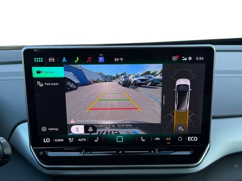 Used 2025 Volkswagen ID.4 Pro RWD image 15