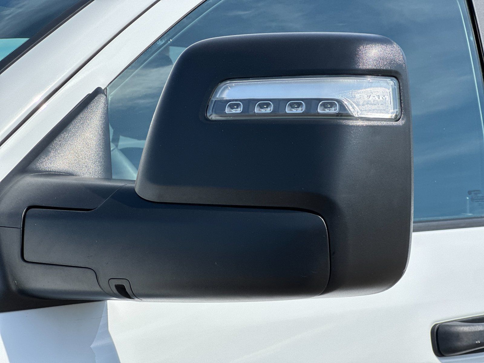 Used 2025 RAM 2500 Big Horn AWD/4WD image 40