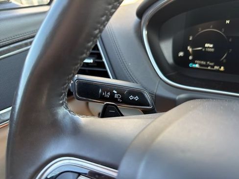 Used 2019 Lincoln Nautilus Select AWD/4WD image 16