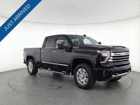 Used 2024 Chevrolet Silverado 3500 High Country w/ High Country Premium Package image 8