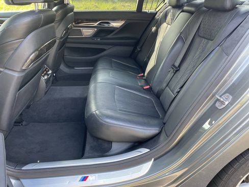 Used 2016 BMW 750i image 20