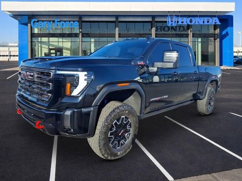 Used 2024 GMC Sierra 2500 AT4X image 4