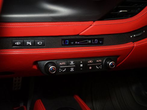 Used 2021 Ferrari F8 Tributo RWD image 17