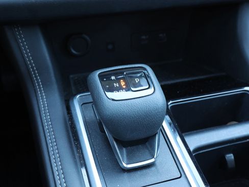 Used 2022 Nissan Pathfinder Platinum image 27