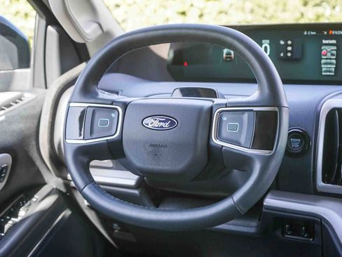 Used 2025 Ford Expedition Max Active RWD image 15