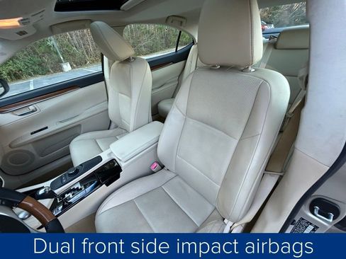 Used 2014 Lexus ES 300h image 29